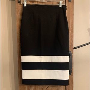 Amanda + Chelsea Flattering pencil skirt